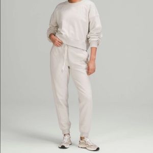 NWT Lululemon Scuba High-Rise Jogger